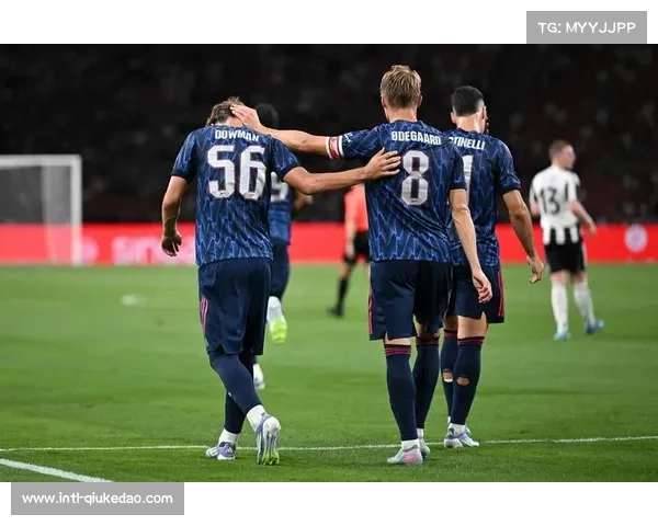 阿森纳迎战布莱顿 埃泽与道曼携手首发引关注 阿森纳迎战布莱顿 埃泽与道曼携手首发引关注