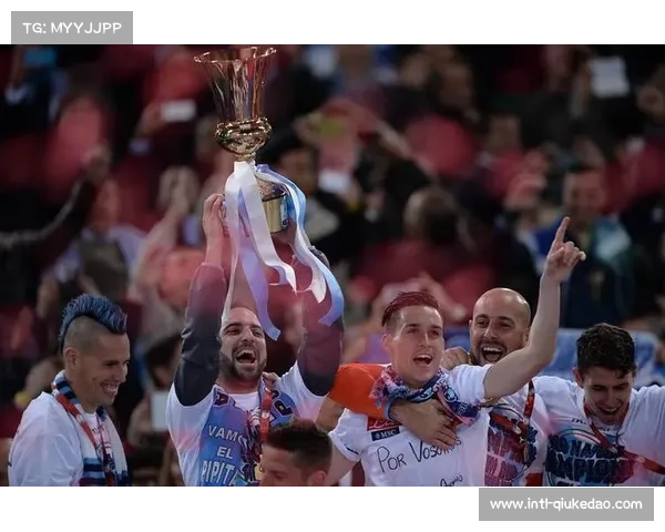 那不勒斯市长祝贺球队领跑 期盼最终捧杯 那不勒斯市长祝贺球队领跑 期盼最终捧杯