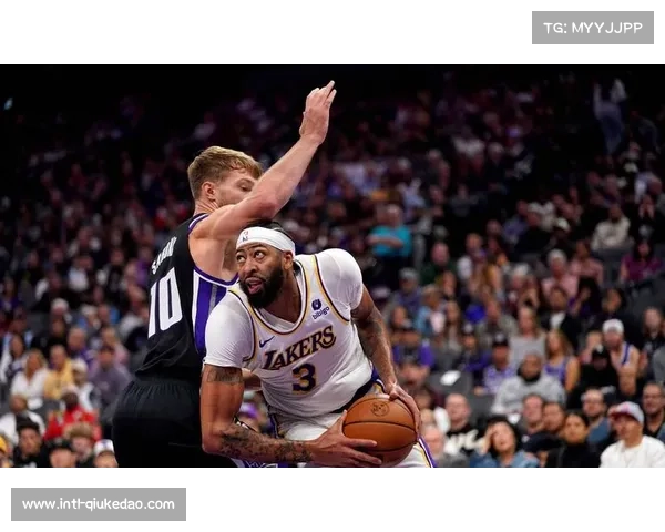 湖人国王风格碰撞，进攻火力与防守稳定性较量